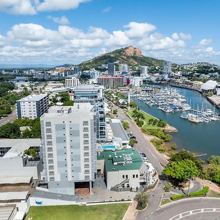 Oaks Townsville Metropole Hotel المظهر الخارجي الصورة