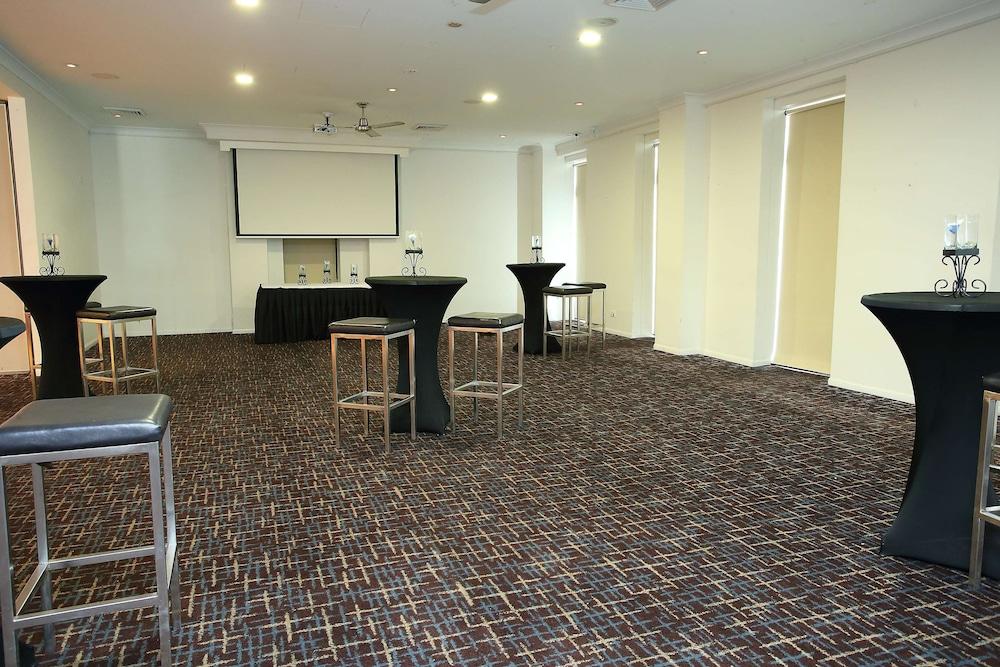 Oaks Townsville Metropole Hotel المظهر الخارجي الصورة