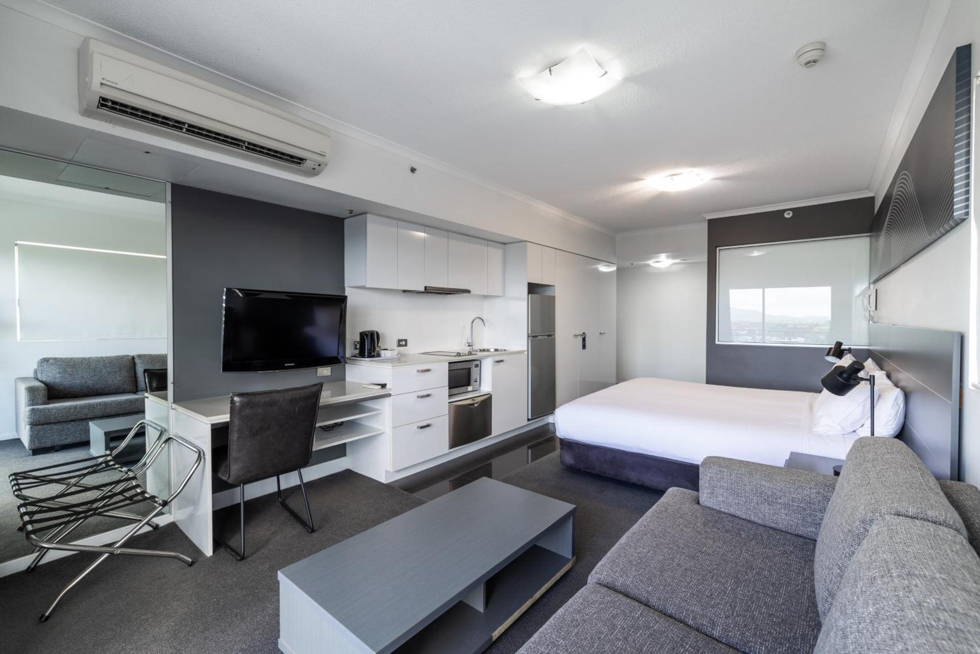 Oaks Townsville Metropole Hotel المظهر الخارجي الصورة