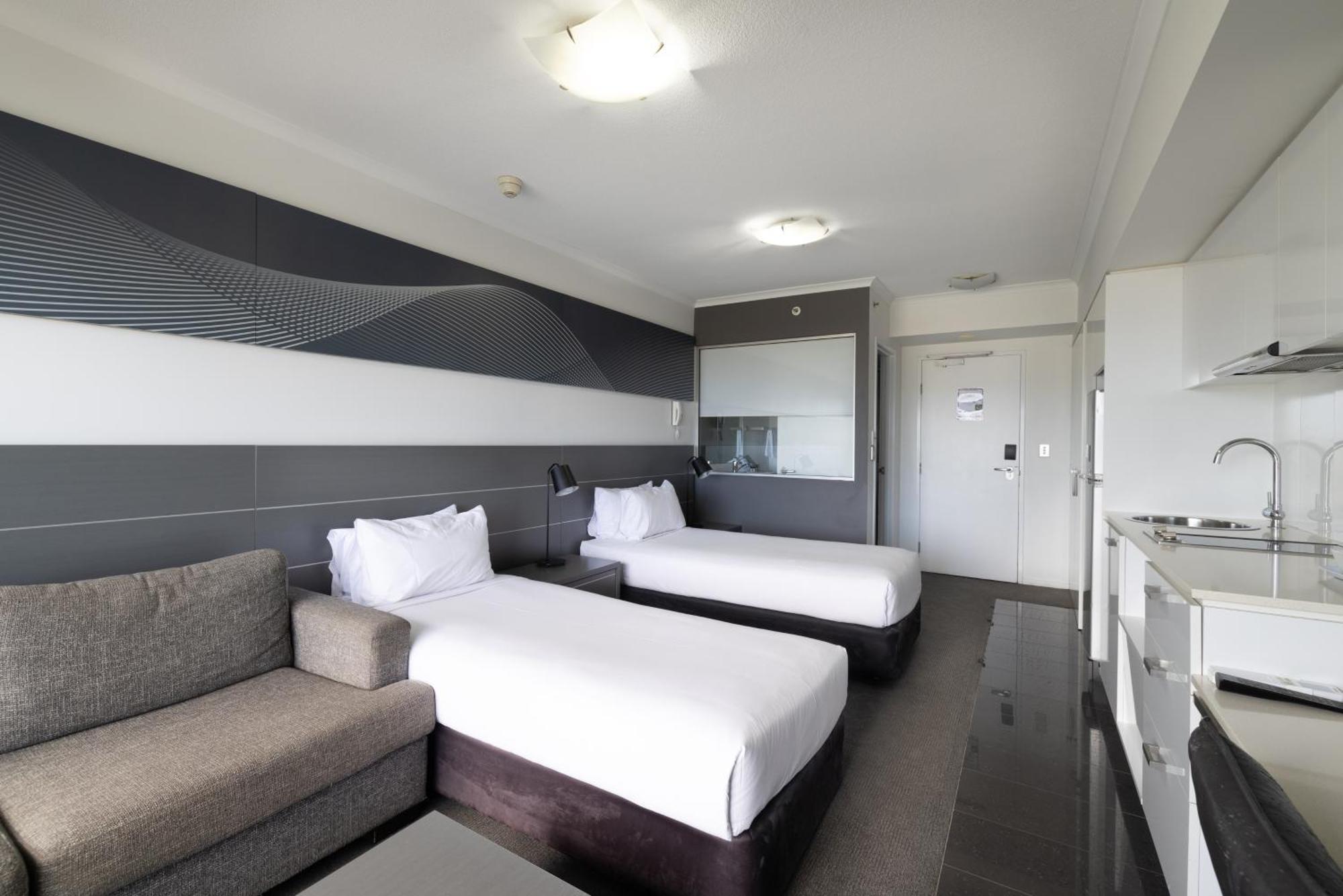 Oaks Townsville Metropole Hotel المظهر الخارجي الصورة